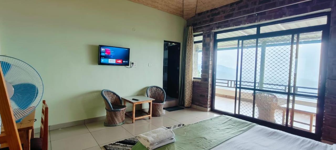 Rudra Retreat Hotel Hawalbagh Ruang foto