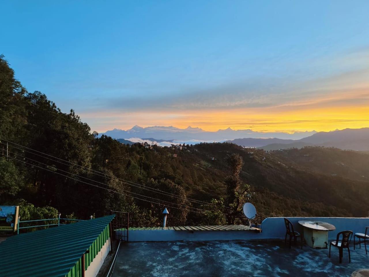 Rudra Retreat Hotel Hawalbagh Bagian luar foto