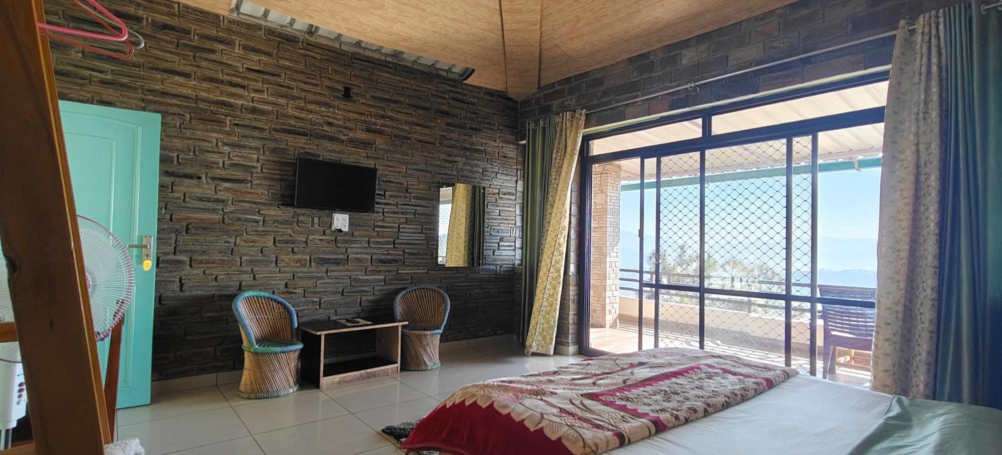 Rudra Retreat Hotel Hawalbagh Ruang foto